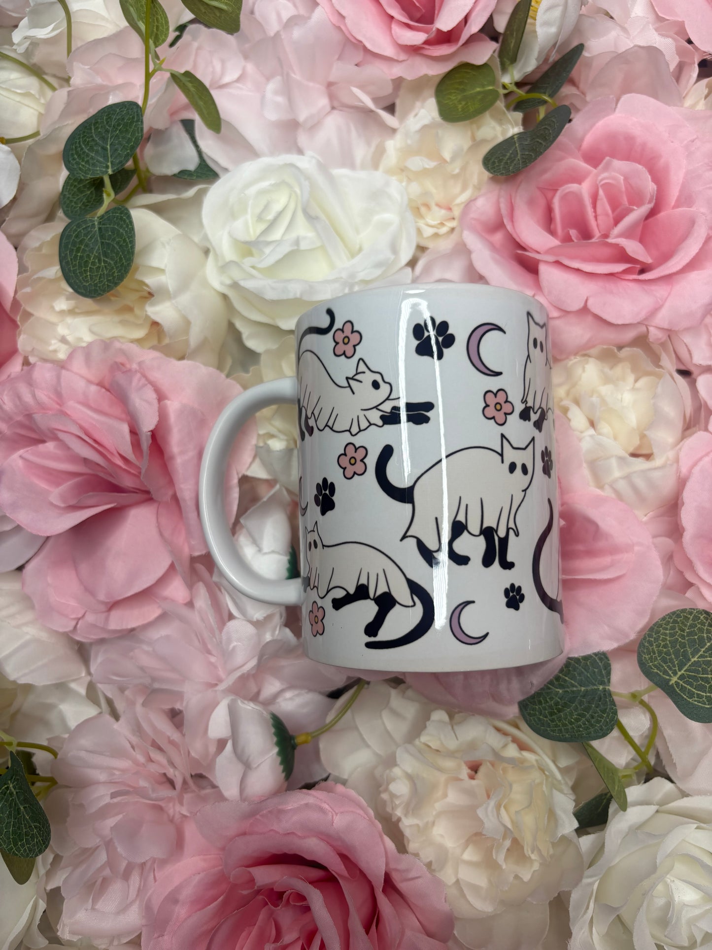15 oz Mug | Cute Ghost Cat W/ Flowers