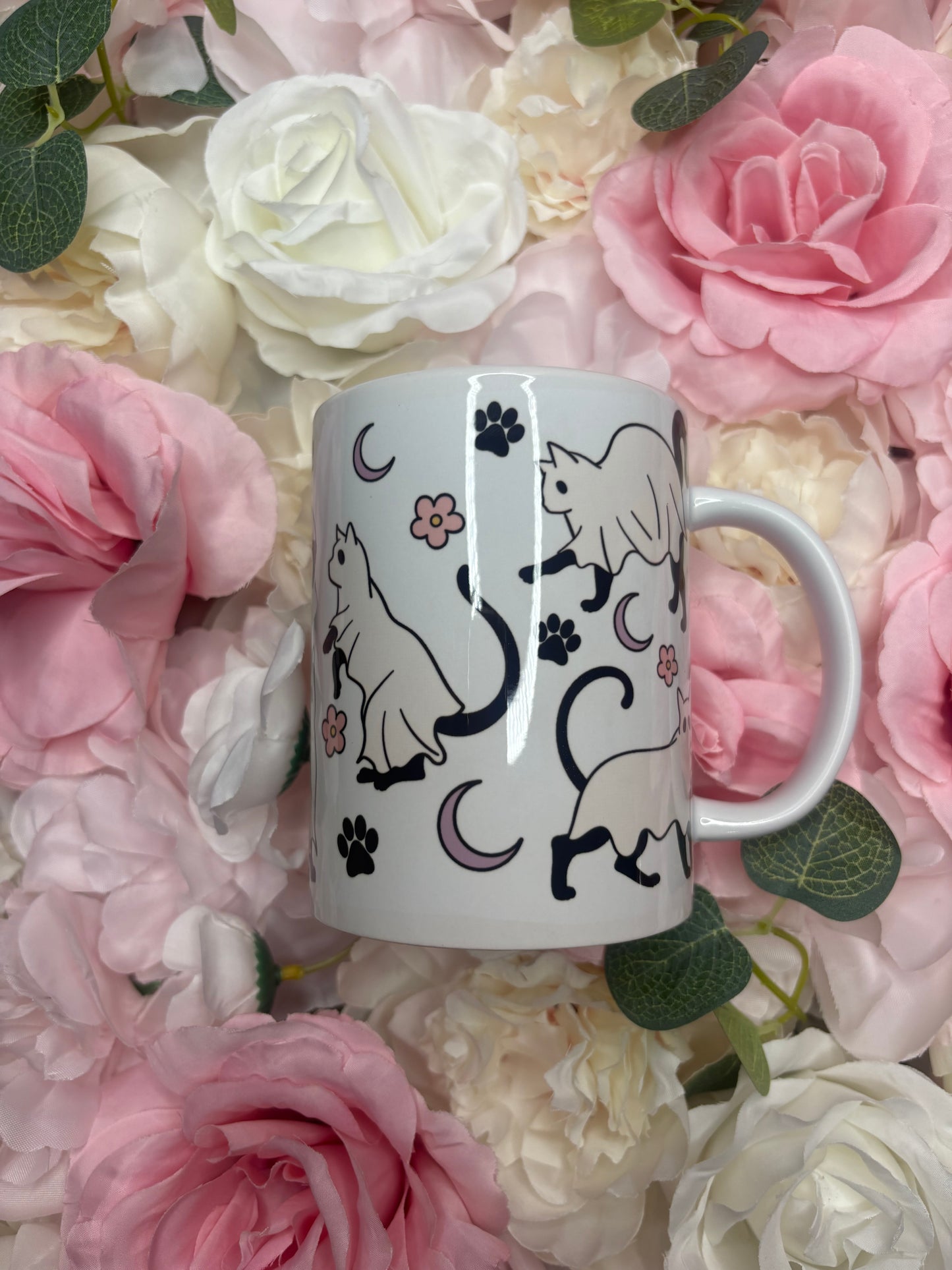 15 oz Mug | Cute Ghost Cat W/ Flowers